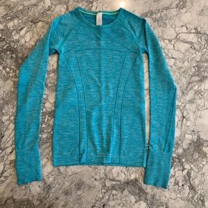 Ivivva Girls long sleeve shirt